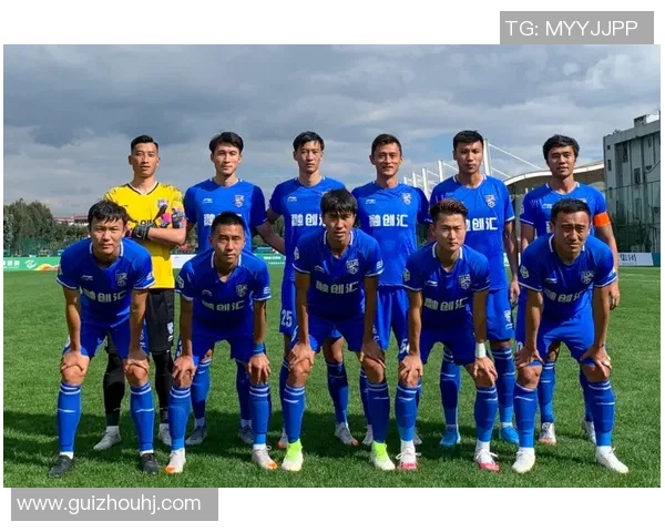 武汉篮球队在选拔赛中以85分稳居积分榜首位，展现强劲实力