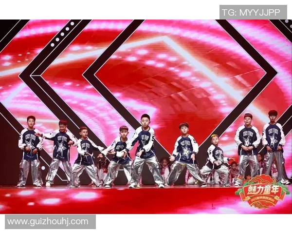 重庆街舞队包夹现象解析与街舞文化的深度融合探讨 重庆街舞队包夹现象解析与街舞文化的深度融合探讨